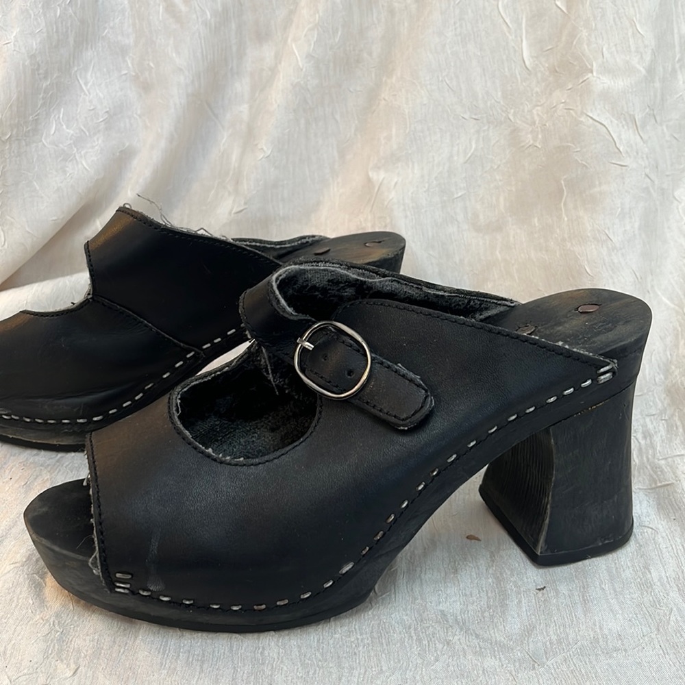 Just Libby wood and leather heels